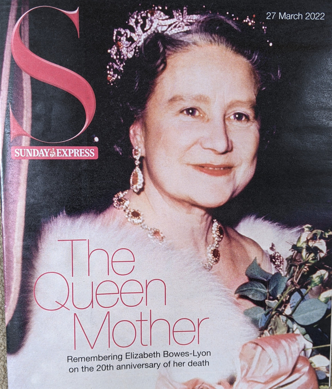S EXPRESS UK MAGAZINE THE QUEEN ELIZABETH II MOTHER 20 YEARS SPECIAL - MARCH 2022